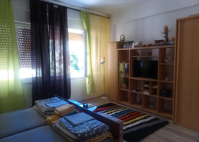 Studio Apartment Corner